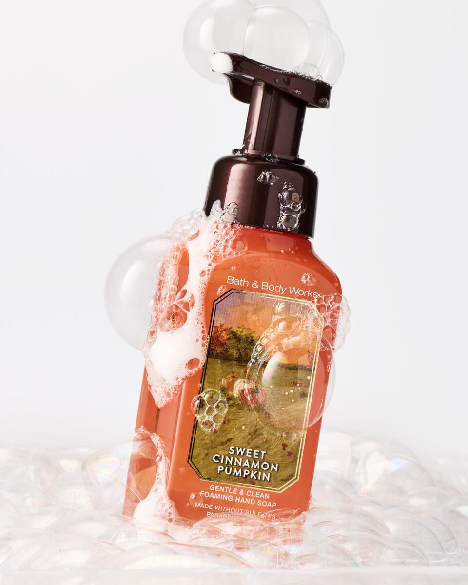 Bath & Body Works Sweet Cinnamon Pumpkin Gentle And Clean Foaming Hand Soap
