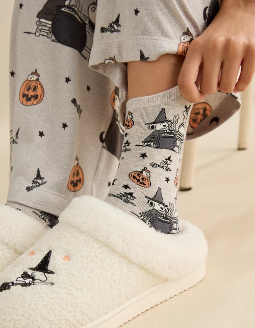 American Eagle Snoopy Cropped Crew Socks