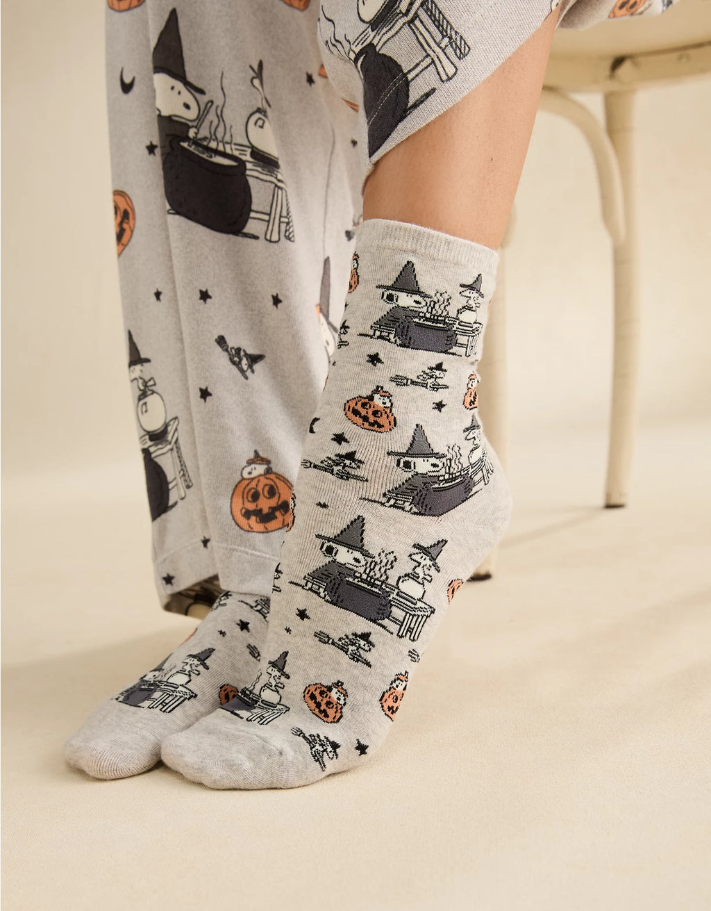 American Eagle Snoopy Cropped Crew Socks