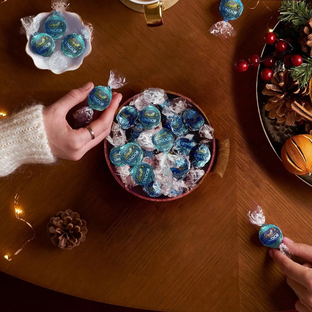 Lindt Lindor Cinnamon Swirl Chocolate Truffles Limited Edition