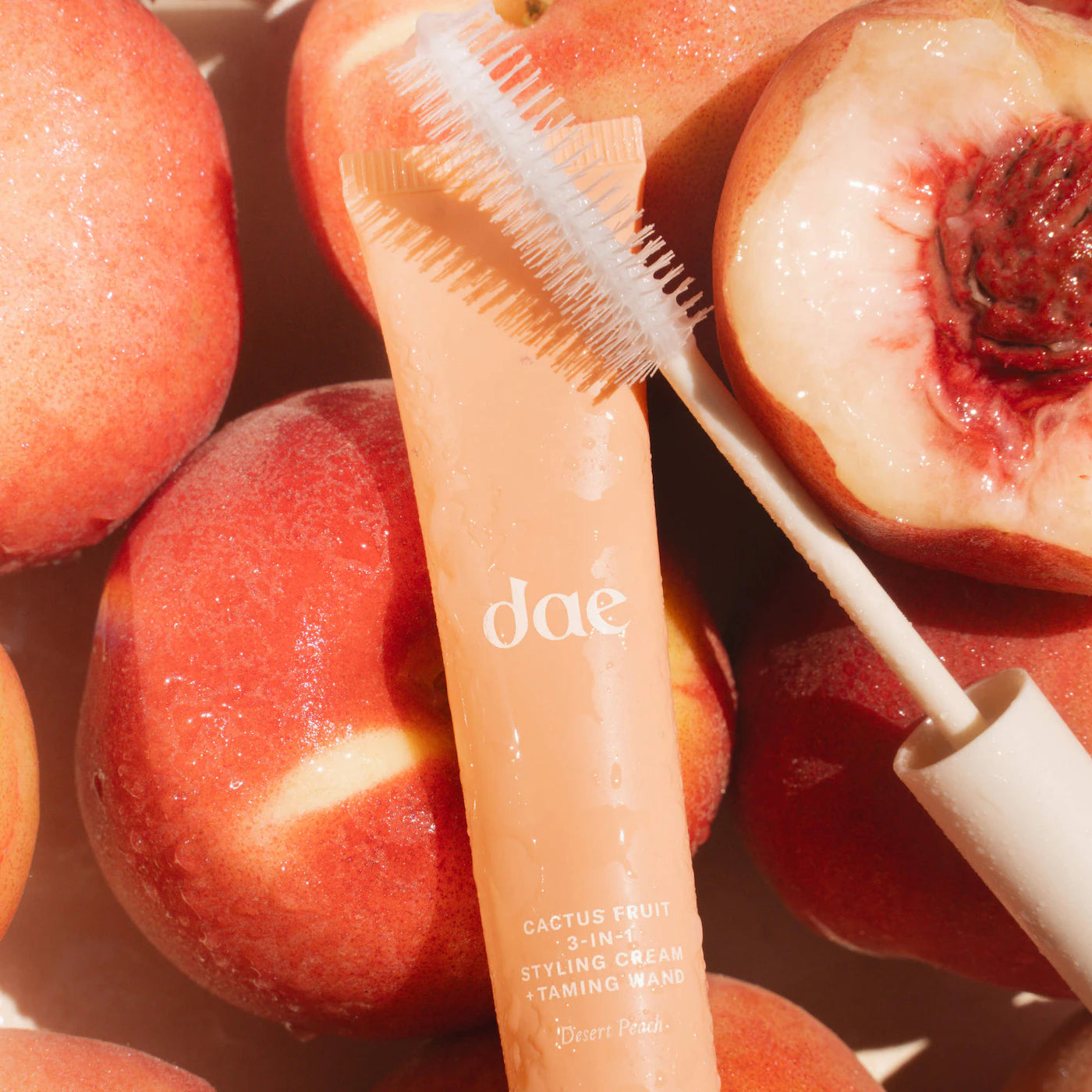 Dae Desert Peach Cactus Fruit 3-in-1 Styling Cream with Taming Wand